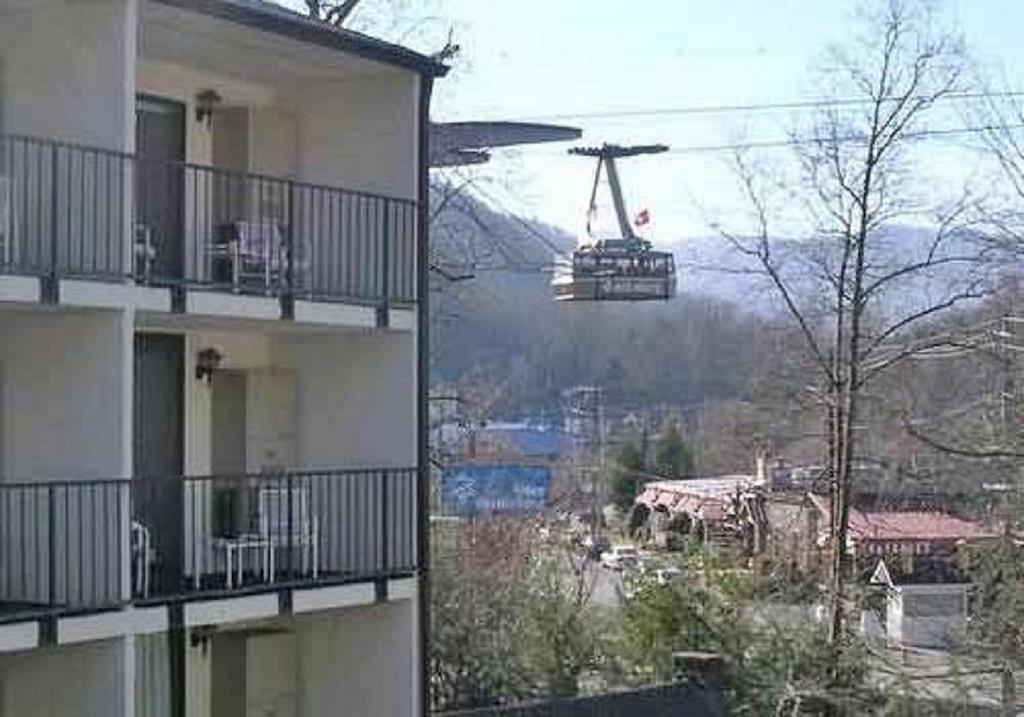 Downtown Gatlinburg Apartment Bagian luar foto