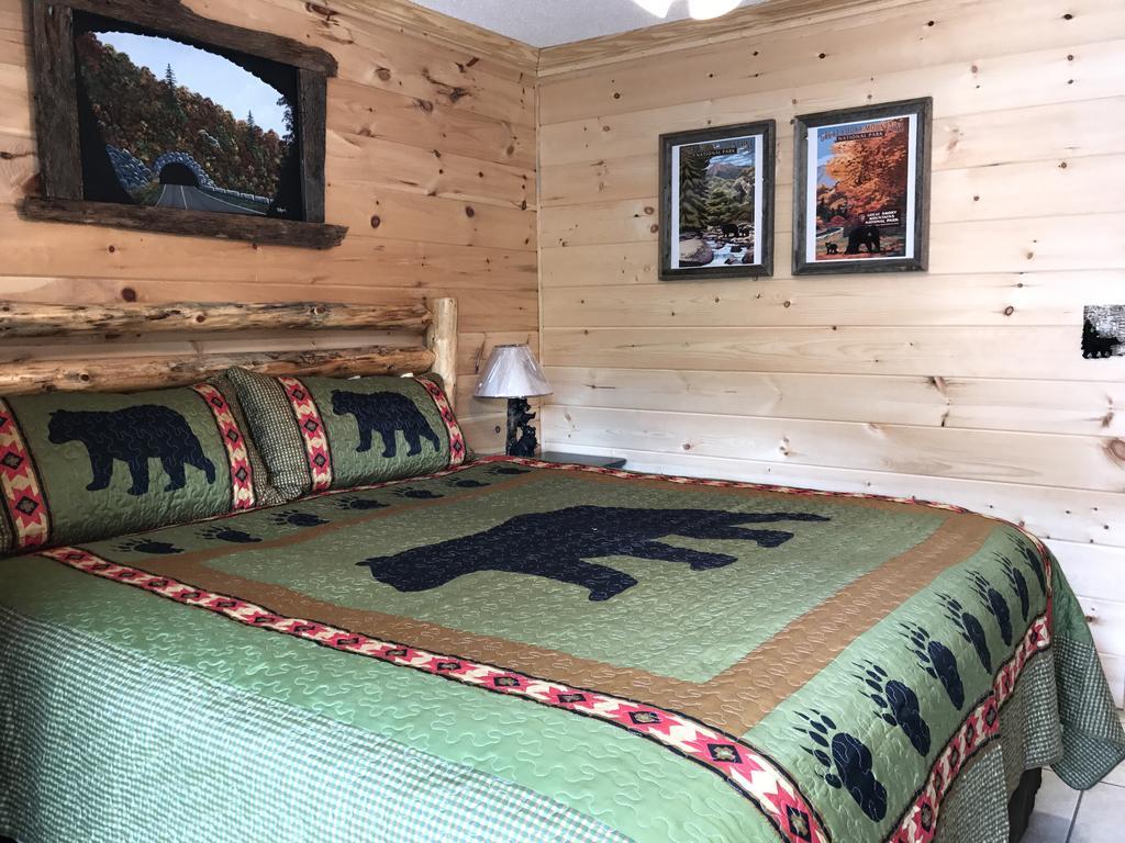 Downtown Gatlinburg Apartment Bagian luar foto