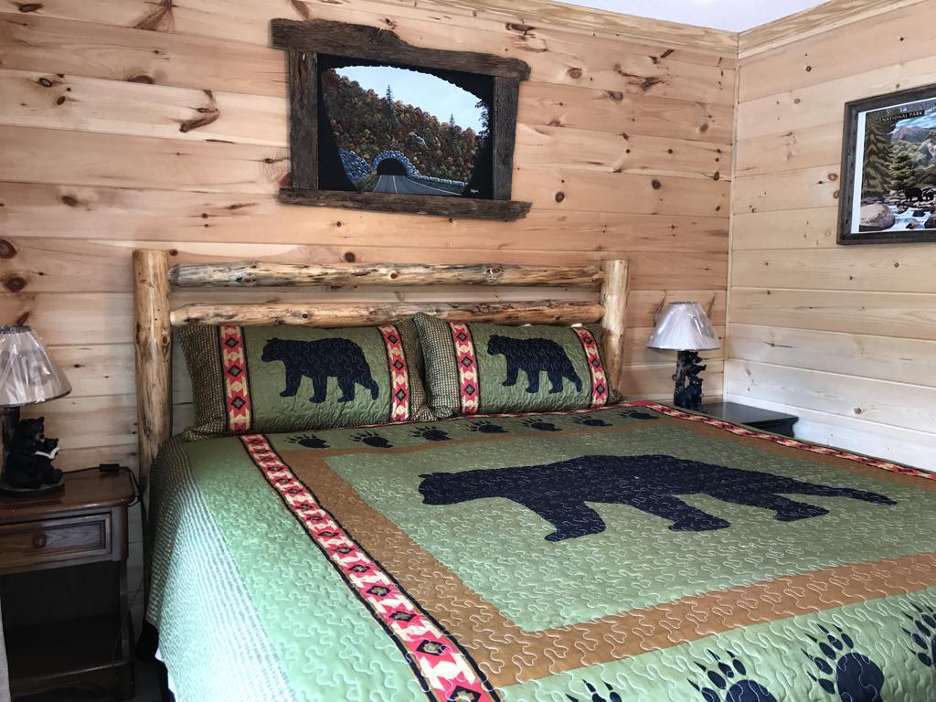 Downtown Gatlinburg Apartment Bagian luar foto