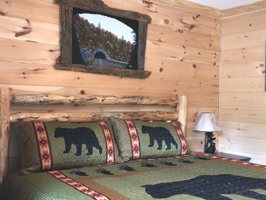 Downtown Gatlinburg Apartment Bagian luar foto