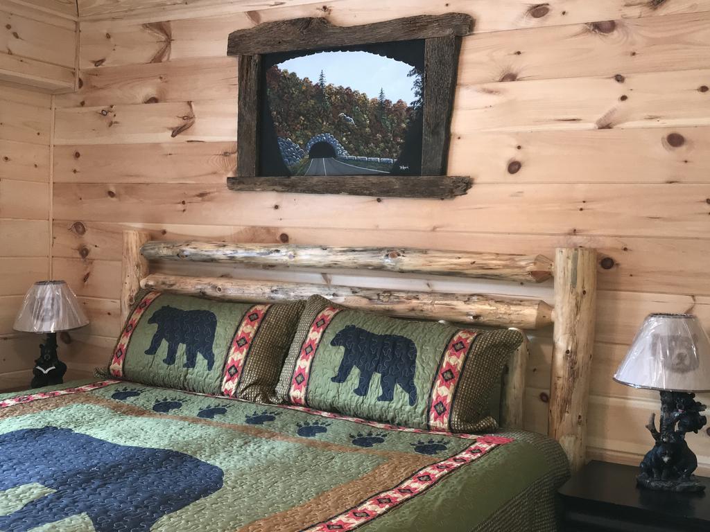 Downtown Gatlinburg Apartment Bagian luar foto