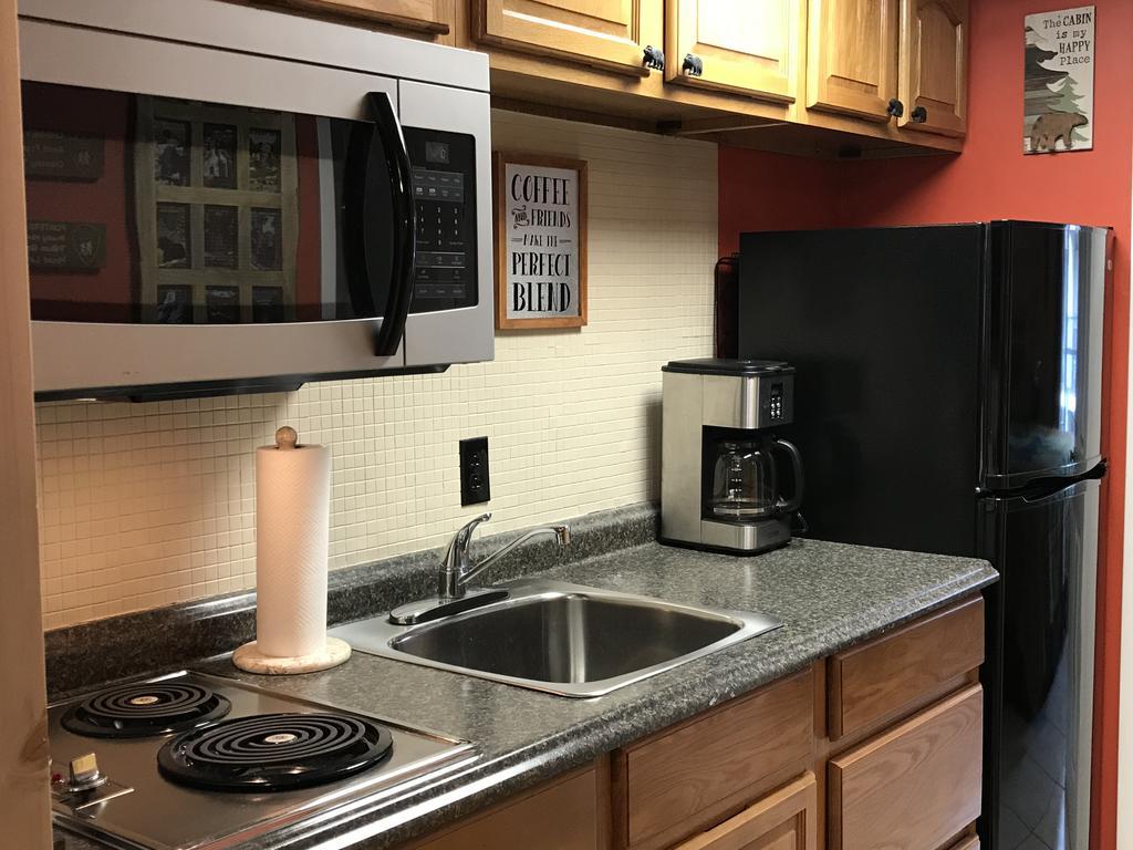 Downtown Gatlinburg Apartment Bagian luar foto