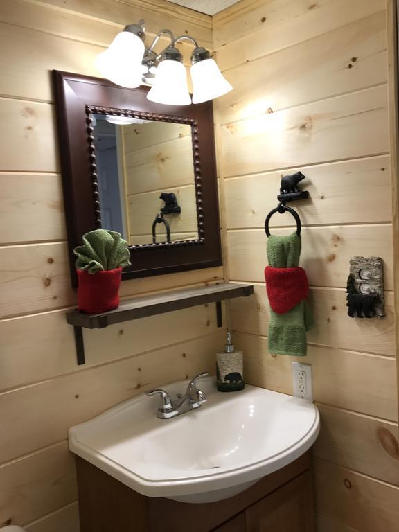Downtown Gatlinburg Apartment Bagian luar foto