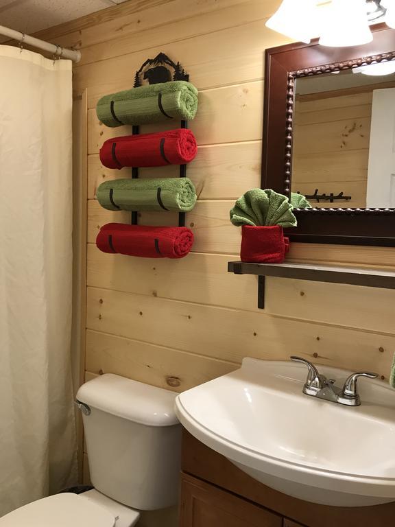 Downtown Gatlinburg Apartment Bagian luar foto