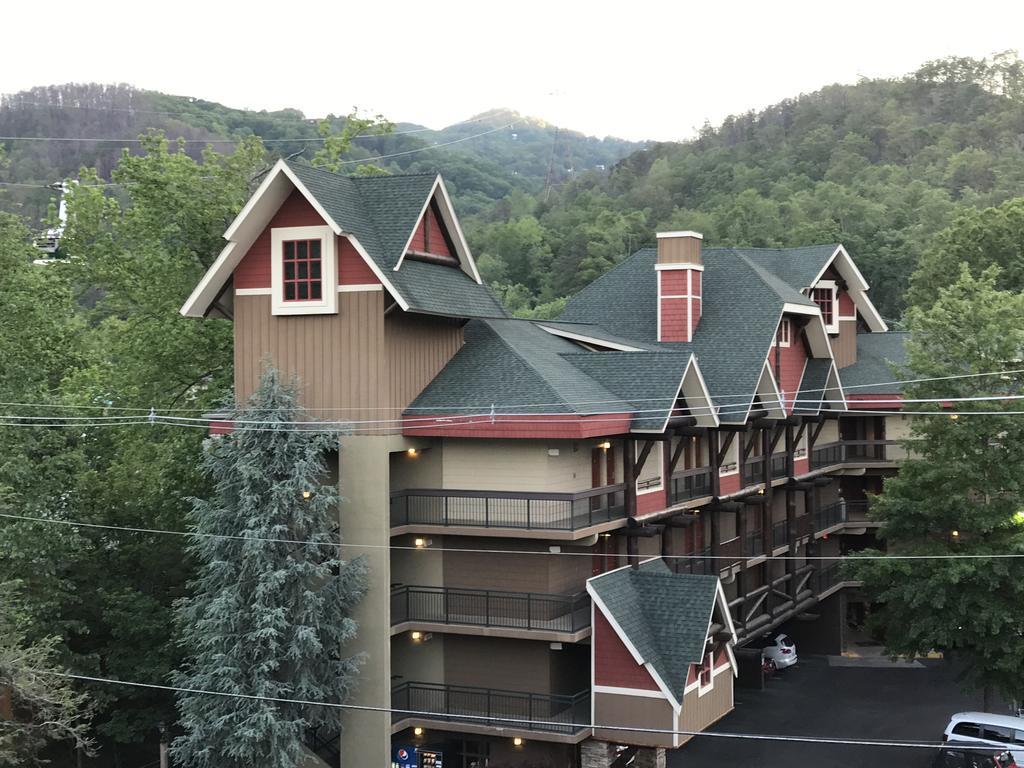 Downtown Gatlinburg Apartment Bagian luar foto